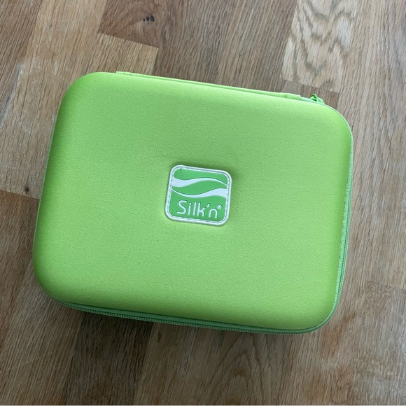 Silk’n Glide Permanent Hair Removal Device - Picture 2 of 3